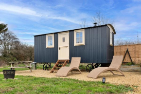 Finest Retreats - The Flower Hut